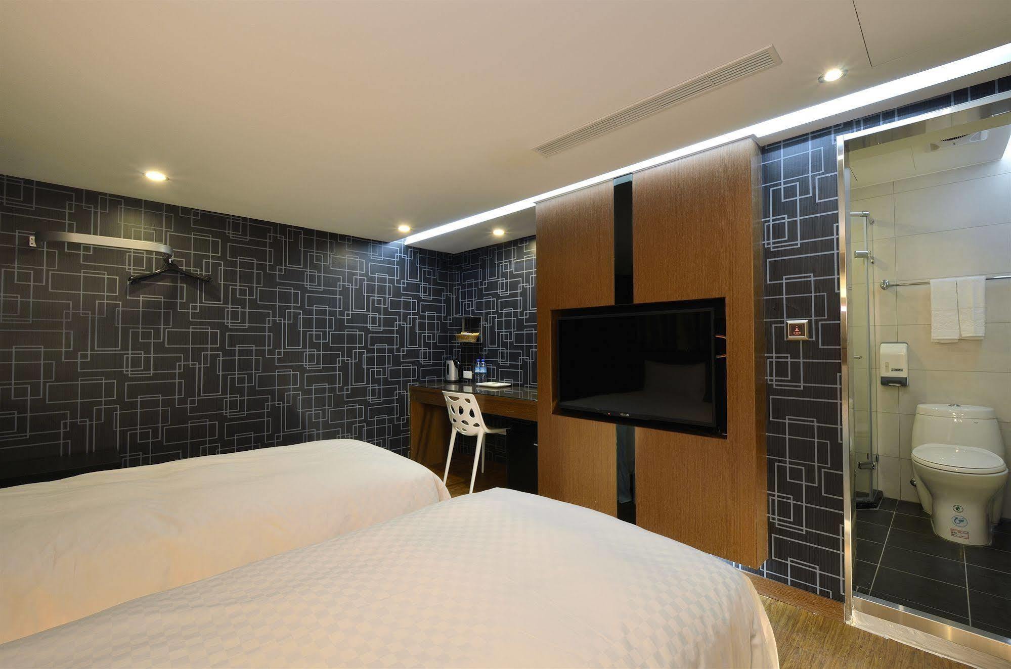 New Stay Inn II - Nanxi Tajpej Zewnętrze zdjęcie