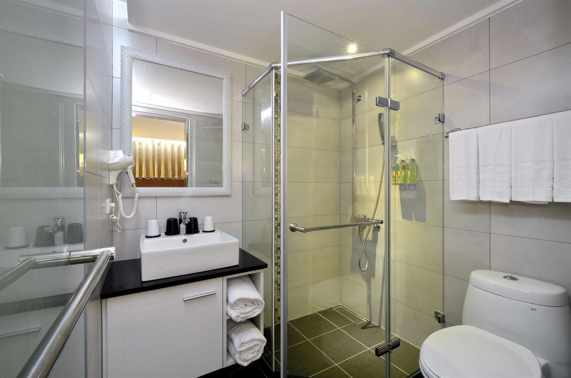 New Stay Inn II - Nanxi Tajpej Zewnętrze zdjęcie